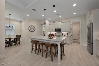 Building Photo - 7239 Saona CT