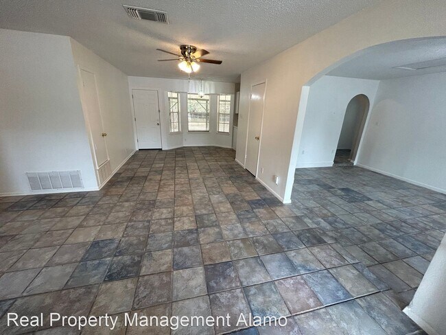Building Photo - 3 br, 1 bath House - 7338 Marble Creek Dr