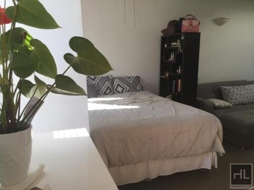 Foto del edificio - 63 STREET