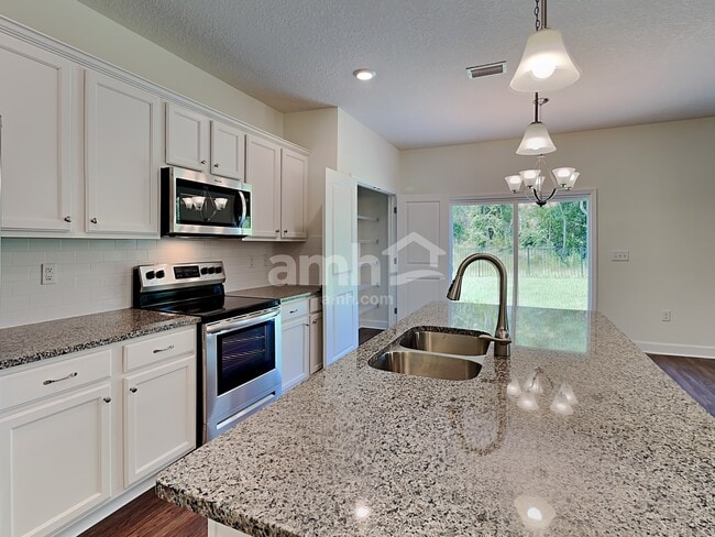Building Photo - 5795 Hampton Creek Rd