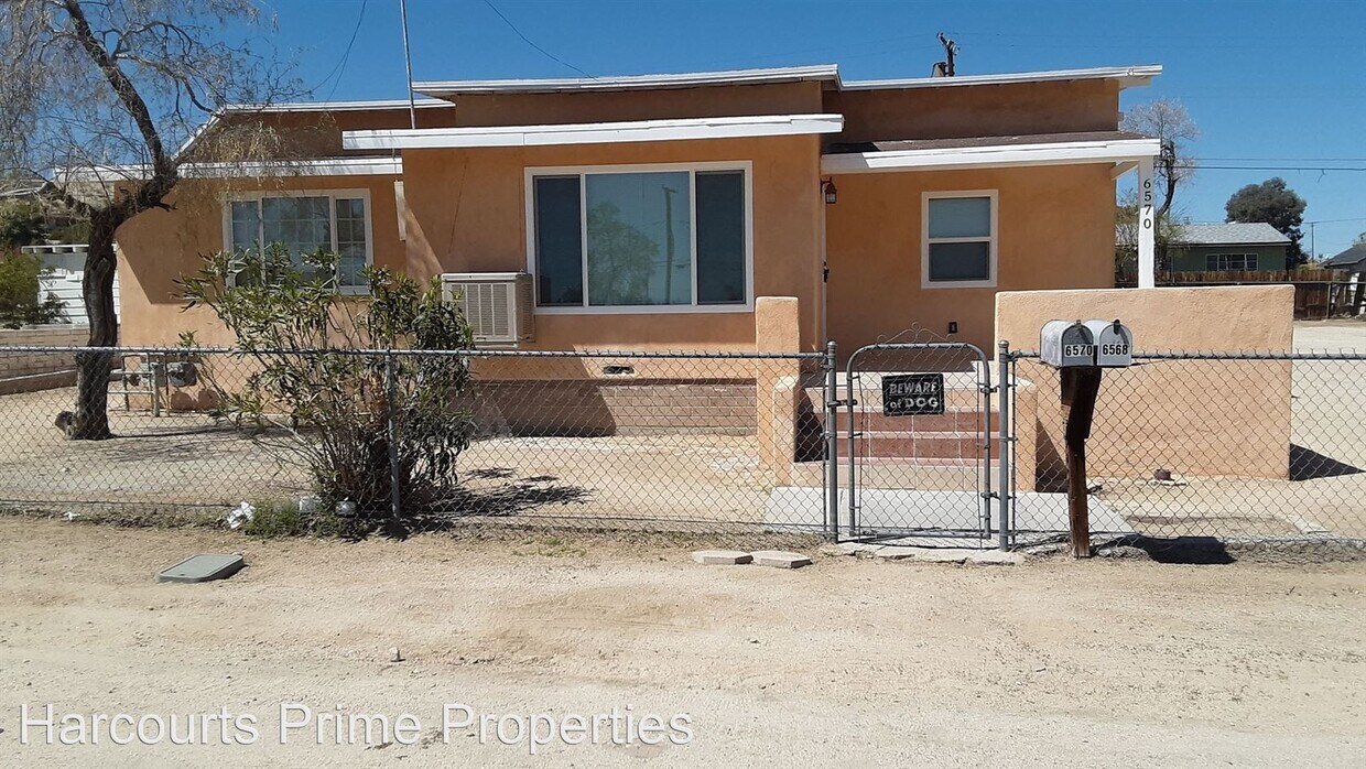 Primary Photo - 6568 Oasis Ave