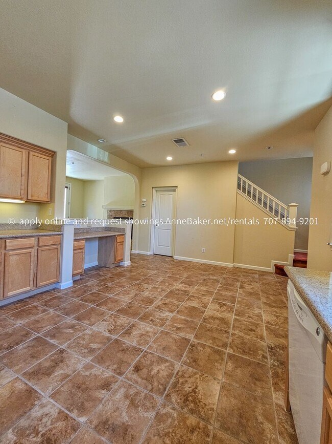 Building Photo - Well Designed Condo at Gardens at Thyme Square - Two Bedrooms and a Bonus Room - Atrium