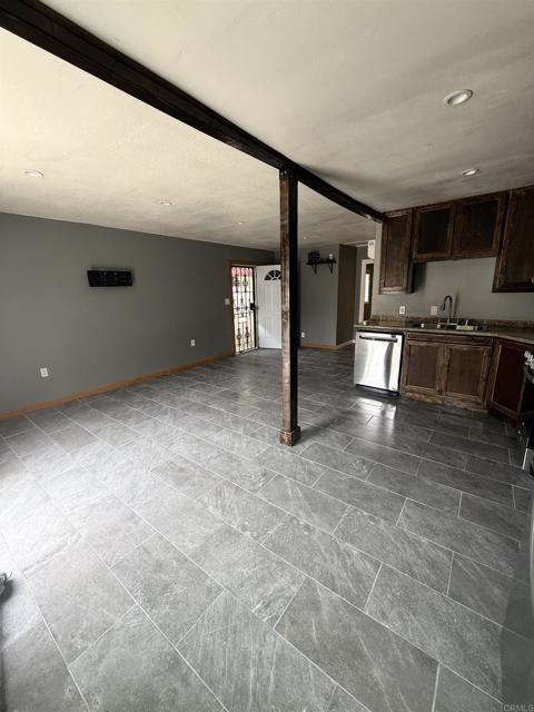 Foto del edificio - 440 S 33rd St