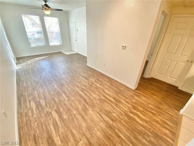 Foto del edificio - 10550 W Alexander Rd
