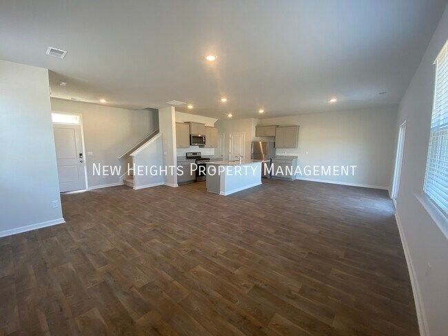 Building Photo - Brand New 4 Bedroom in Pine Hills!!