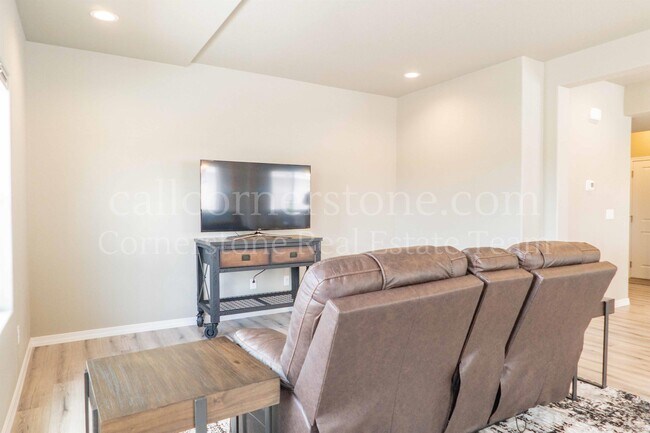 Building Photo - 8056 Woodmen Center Heights