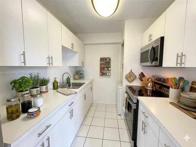 Foto del edificio - 2138 SW 6th St