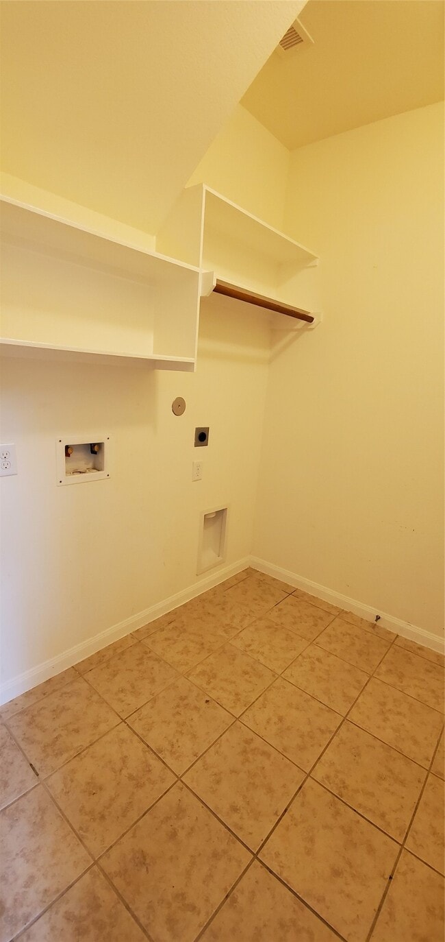Building Photo - 26306 Reston Hill Ln