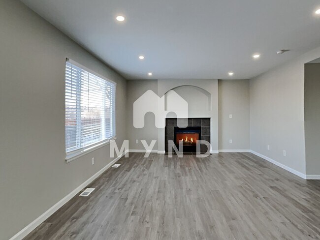 Building Photo - 5912 S Tempe Way