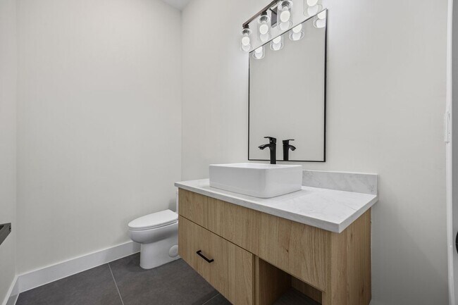 Foto del edificio - 1020 Mountain Leather Dr