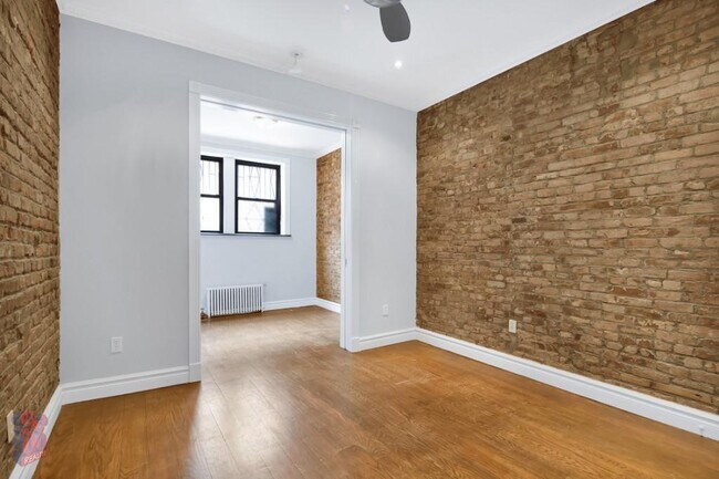 Foto del edificio - 230 E 32nd St