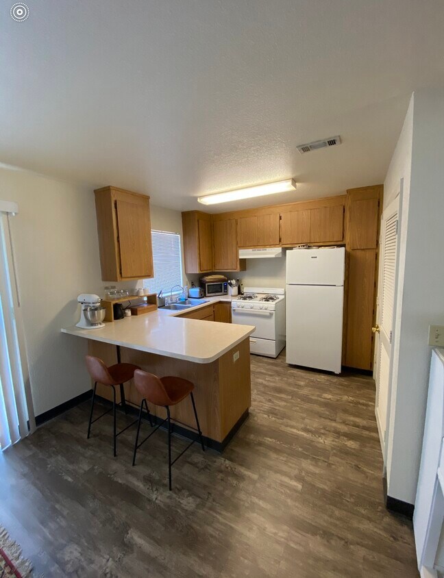 3370 Magnums Way, Redding, CA 96003 Townhome Rentals in Redding CA