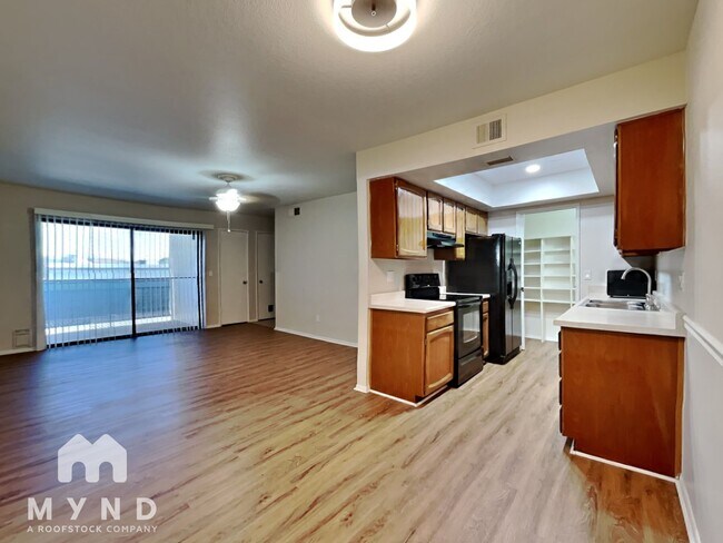 Foto del edificio - 16635 N Cave Creek Rd