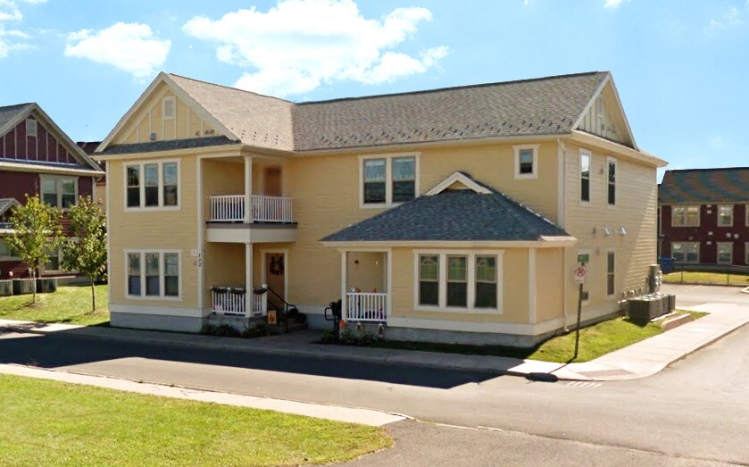 Primary Photo - 103 Henry St