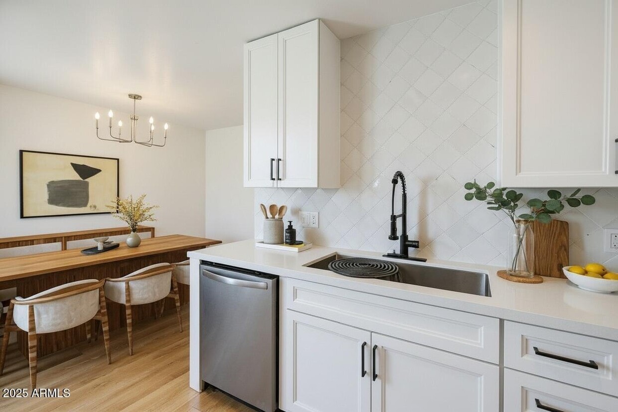 Foto principal - 4201 E Camelback Rd