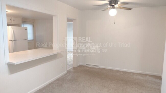 Foto del edificio - 4545 Jessup Grove Rd