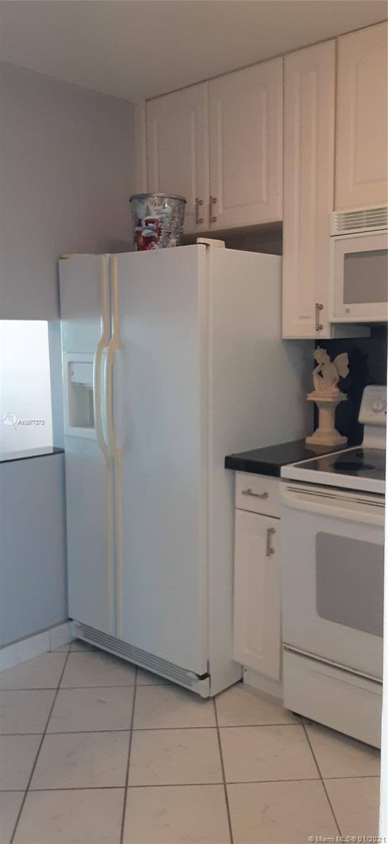 8200 Sunrise Lakes Blvd Unit 309, Sunrise, FL 33322 Condo for Rent in