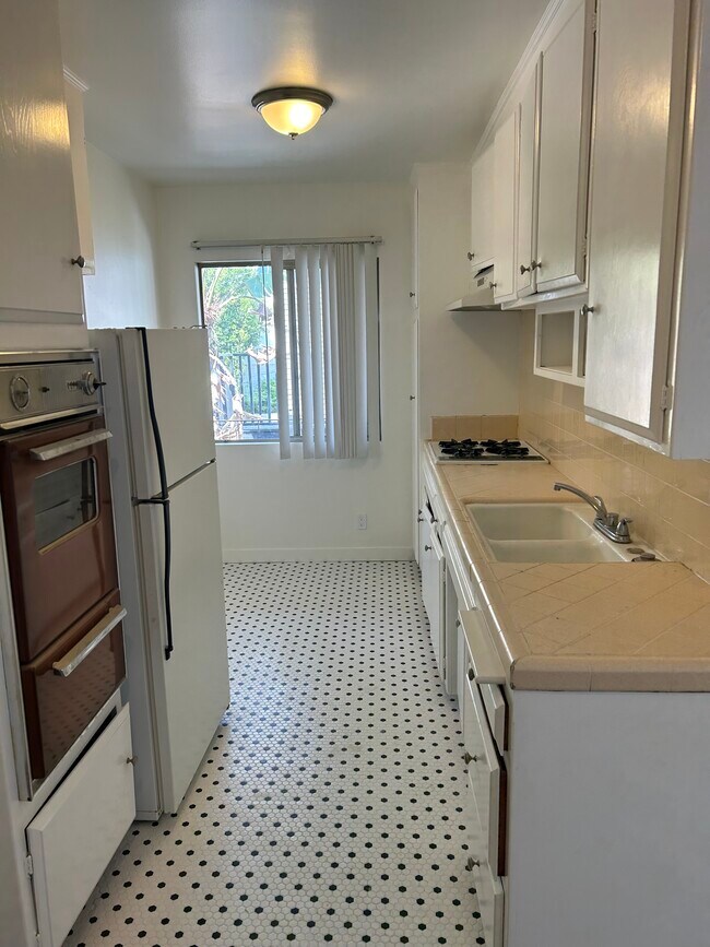 Cocina - 123 S St Andrews Pl