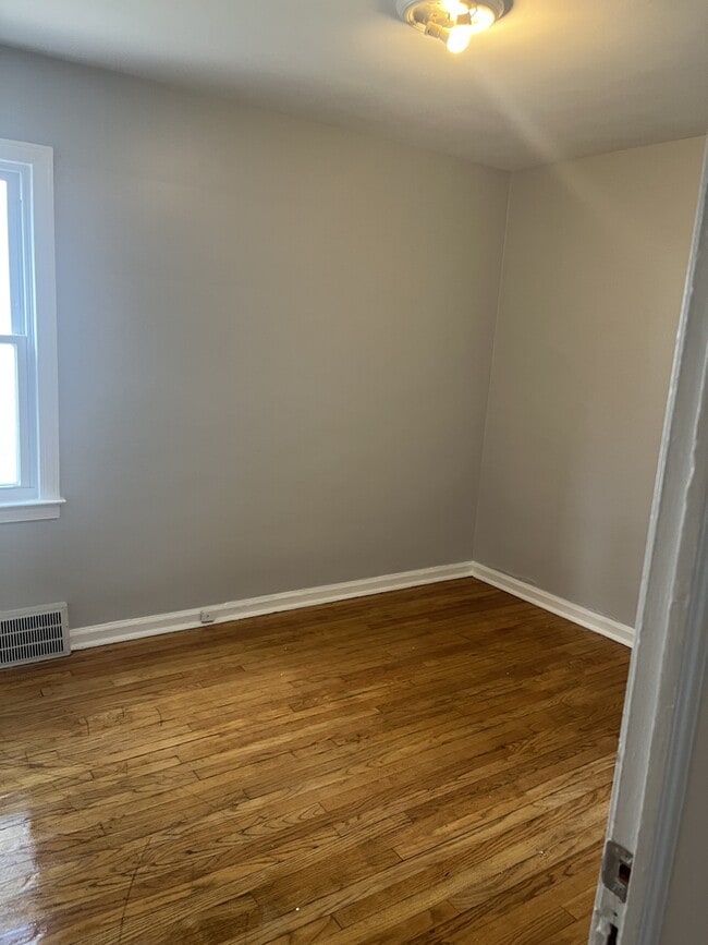 Building Photo - 20196 Gallagher St