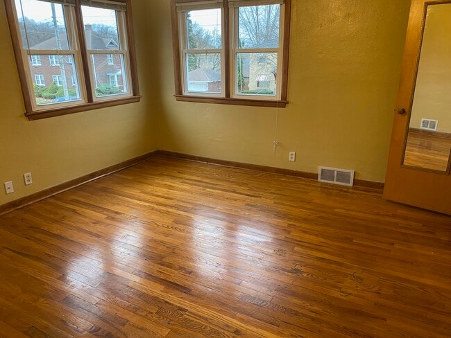 Building Photo - 717 N Highland Ave