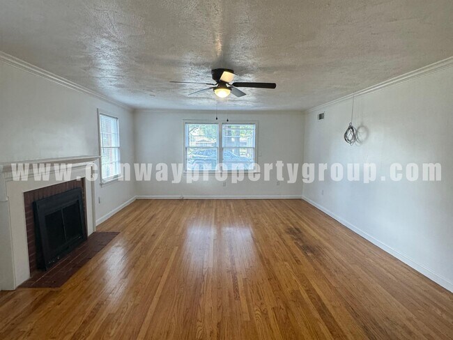 Foto del edificio - 718 S Donaghey Ave