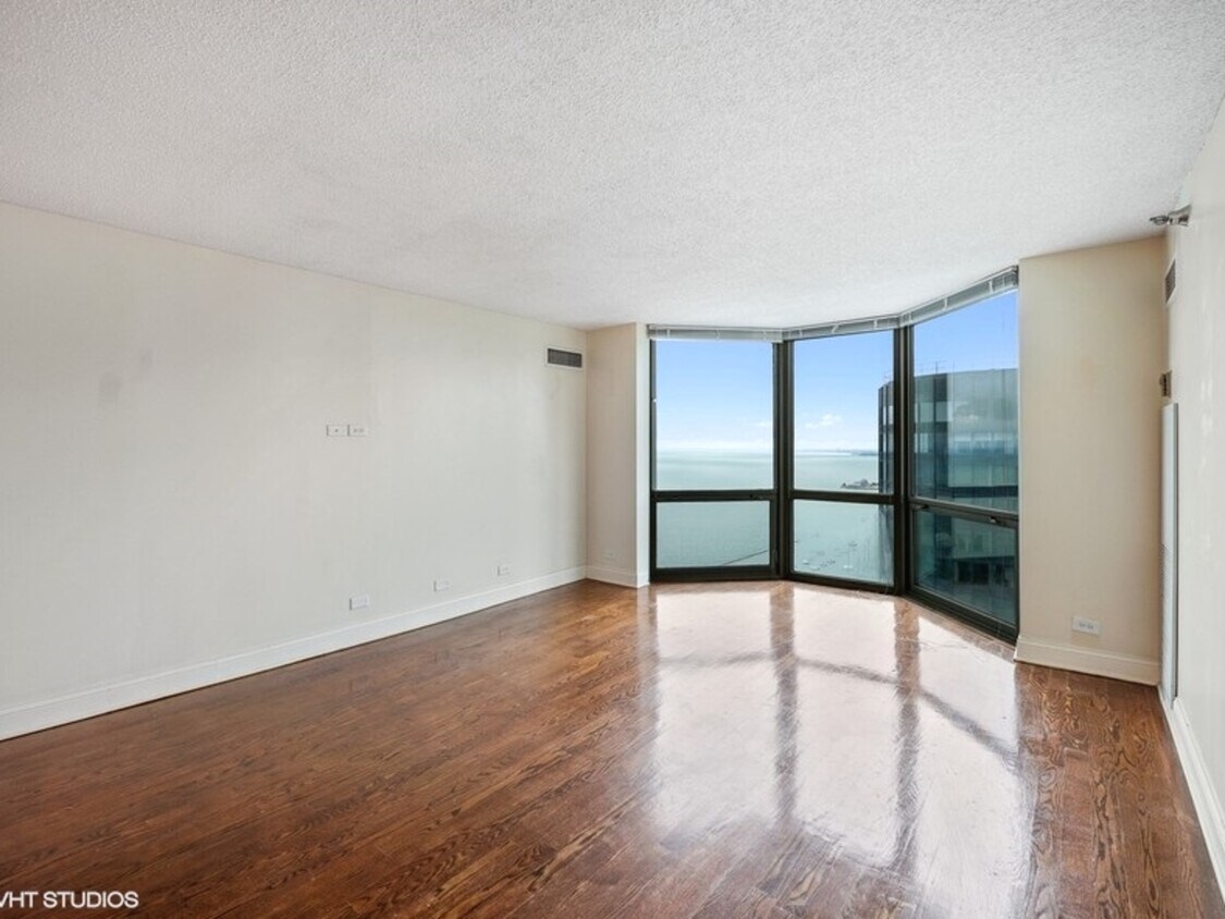 Foto principal - 195 N Harbor Dr