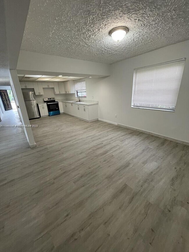 Foto del edificio - 3501 SW 15th St
