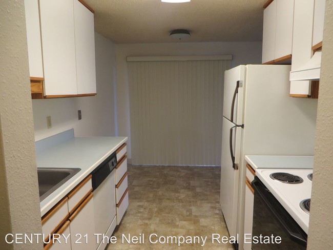 Building Photo - 863 Lookingglass Rd
