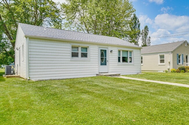 Photo - 25 Biscayne Blvd House