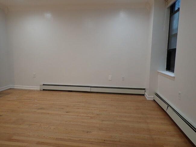 Foto del edificio - 426 Carlton Ave