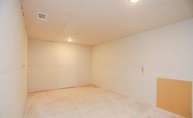 Foto del edificio - 3 bedroom in Lewisville TX 75057