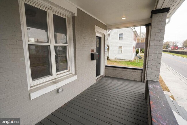 Foto del edificio - 218 S Pennsylvania Ave