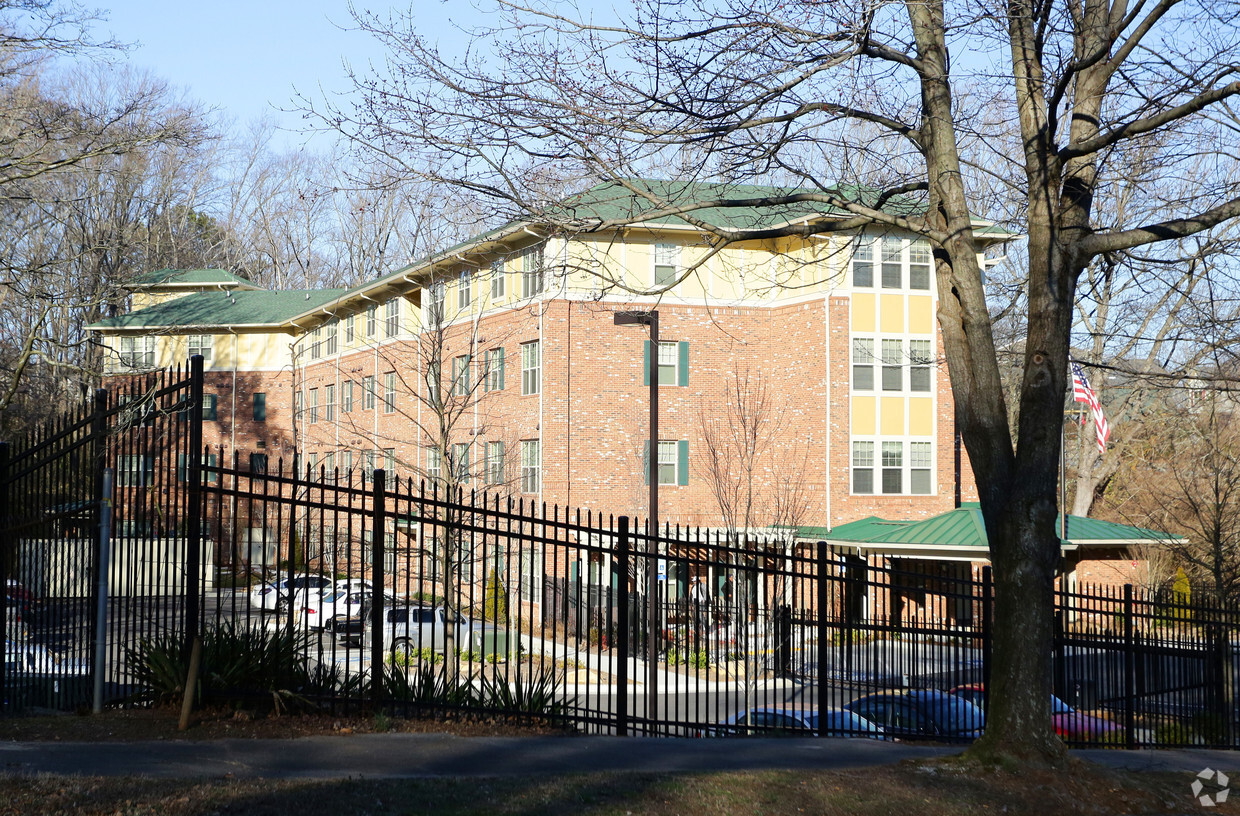 Building Photo - Betmar Village