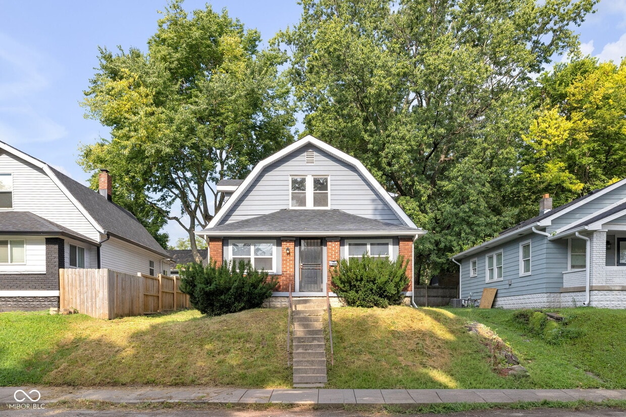 Primary Photo - 1306 N Tacoma Ave