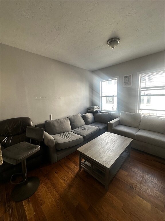 Foto del edificio - 199 Athens St