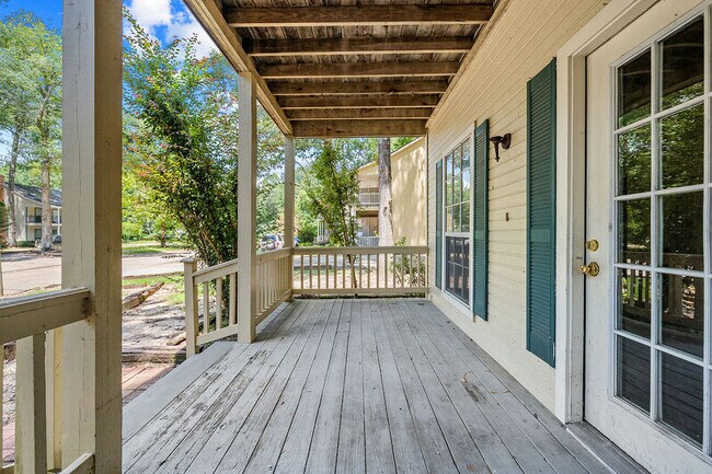 Building Photo - 5374 Rosedown Ct