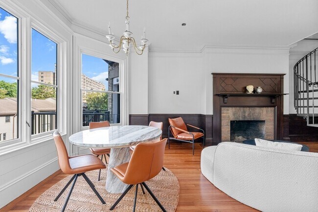 Foto del edificio - 320 Tappan St