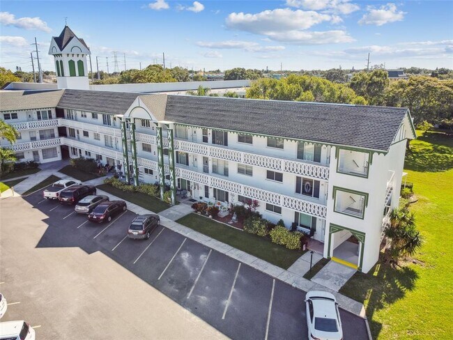Building Photo - 2469 Franciscan Dr