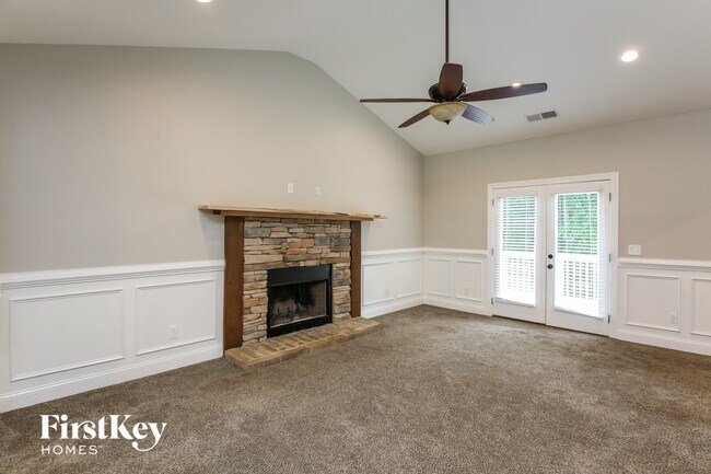 Foto del edificio - 1145 Bridge Crest Ct
