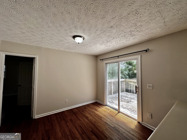 Building Photo - 4007 Lindley Cir