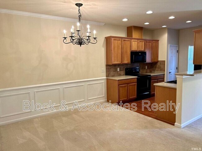 Photo - 249 Linden Park Ln House