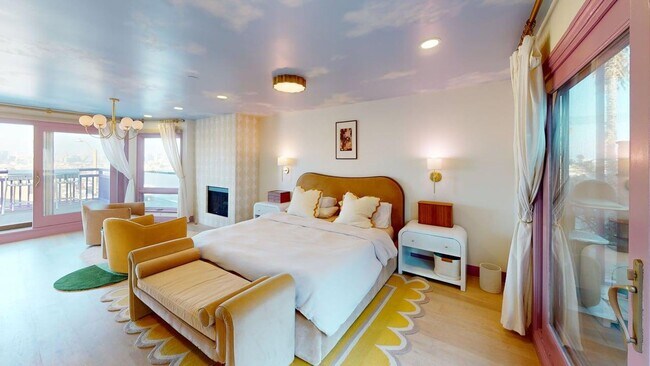 Foto del edificio - Decorator's Dream - Amazing Bernal Heights 3x3 + bonus room Single-Family Home w. 180 views