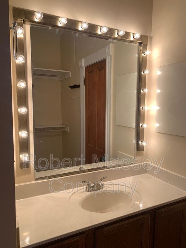 Building Photo - 1271 Cherokee Rd