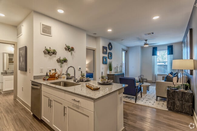 1BR,1BA - 723 SF 1A - Kitchen - Century Landing