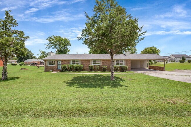 Foto del edificio - Furnished, remodeled 2BR near Nashville hospitals, all utilities and WiFi included, updated kitch...