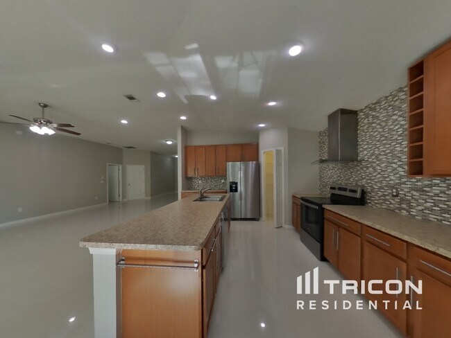 Foto del edificio - 15252 Bareback Dr