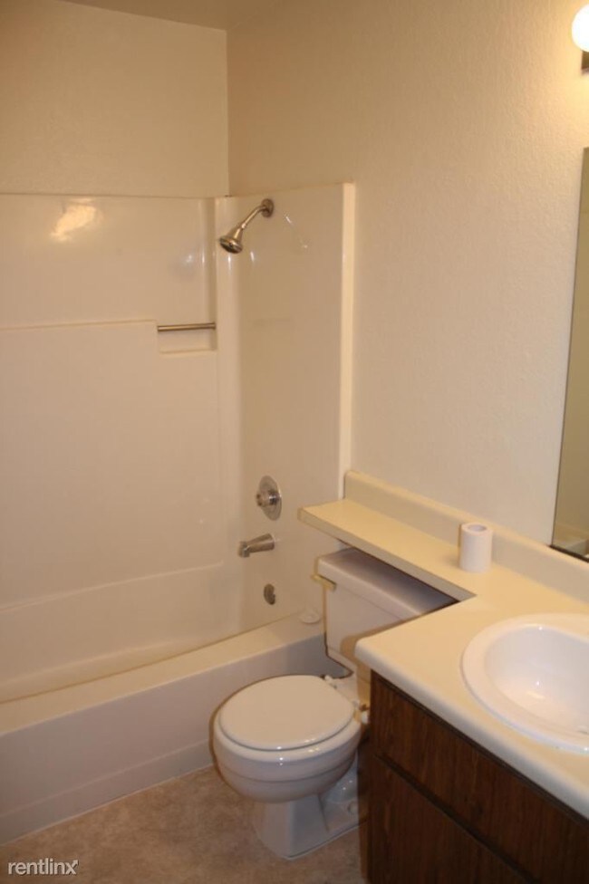 Foto del edificio - 7456 Sandalwood Dr