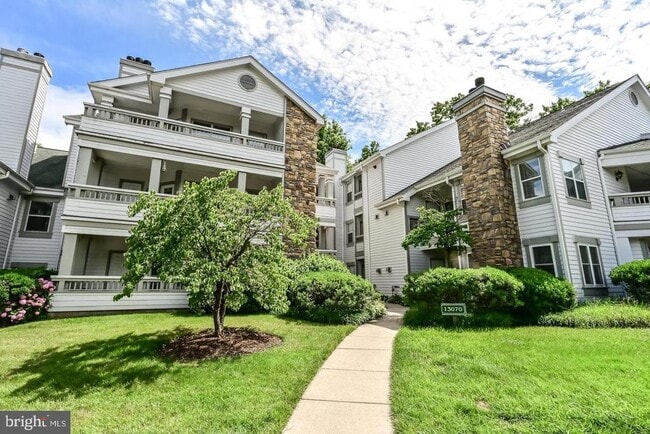 Building Photo - 13070 Autumn Woods Way