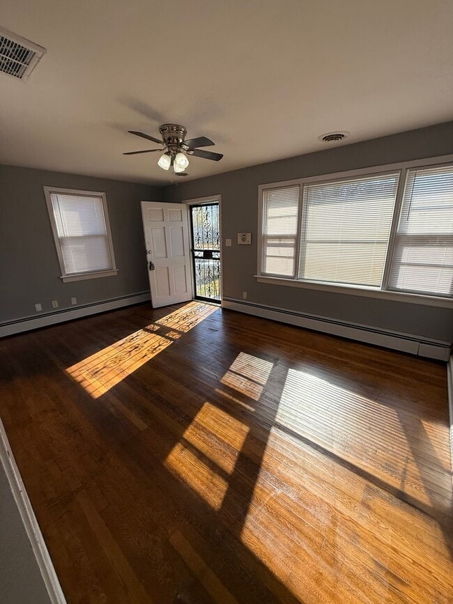 Photo - 4 Bedroom 2 Bath House in Richmond