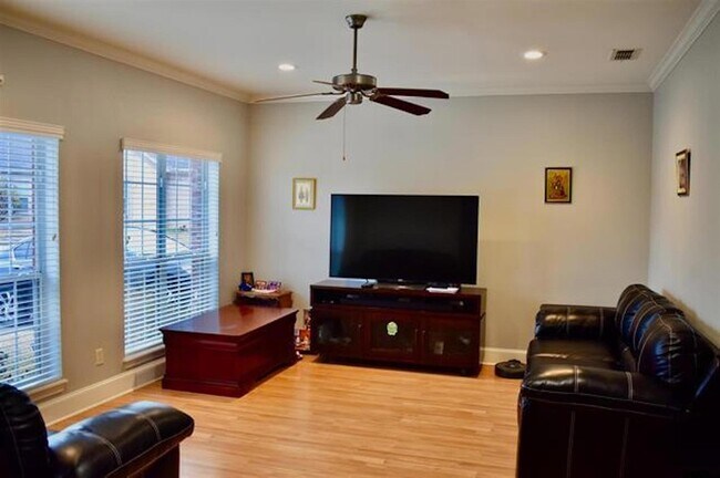 Foto del edificio - 5141 Avenham Ct